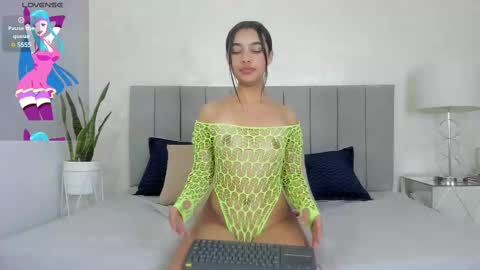 Charlote online show from 02/21/25, 10:39