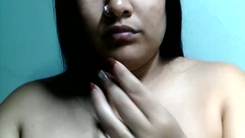Snapshot of charlottequeen_21 chatting on 04/05/26, 03:53 charlottequeen_21 online show from 04/05/26, 03:53