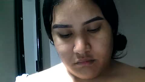 Snapshot of charlottequeen_21 chatting on 06/13/26, 03:48 charlottequeen_21 online show from 06/13/26, 03:48