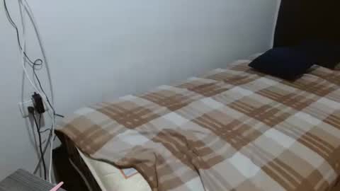 Snapshot of charlottesluthot chatting on 10/19/25, 10:10 charlotte online show from 10/19/25, 10:10