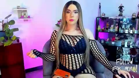 Snapshot of charlottevillorina chatting on 06/27/26, 06:51 charlotte villorina online show from 06/27/26, 06:51