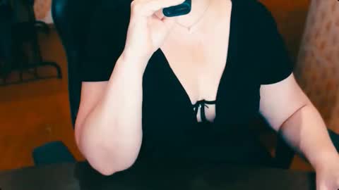 CharlotteXTasty online show from 09/29/25, 11:37