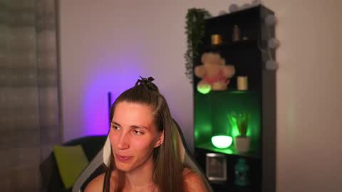 Charlott online show from 09/08/25, 06:18