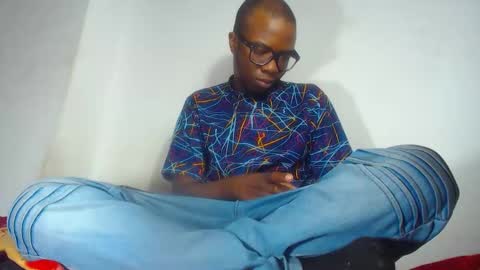 charly_vergonti_ online show from 11/24/25, 03:12