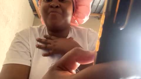 Snapshot of charmainphilly25 chatting on 11/21/25, 10:58 CharmainPhilly25 online show from 11/21/25, 10:58