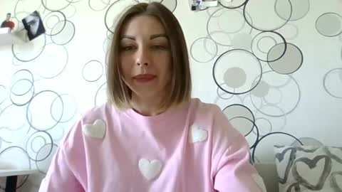 Snapshot of charming__chick chatting on 05/22/26, 09:15 charming__chick online show from 05/22/26, 09:15