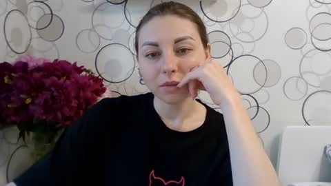 Snapshot of charming__chick chatting on 06/13/26, 04:16 charming__chick online show from 06/13/26, 04:16