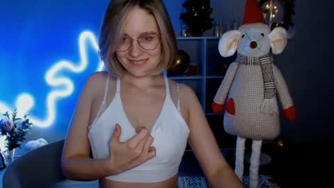 Michelle  online show from 12/17/24, 06:35