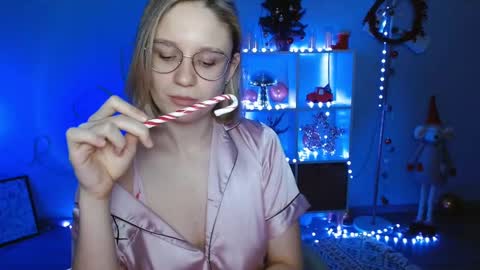 Michelle  online show from 12/29/24, 04:05