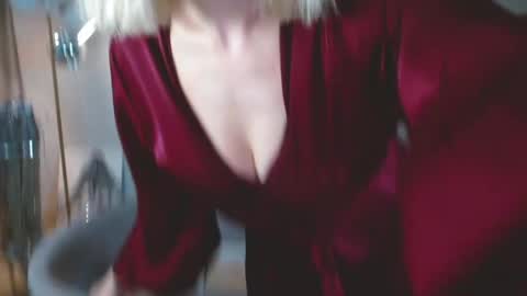 Michelle  online show from 05/07/26, 03:01