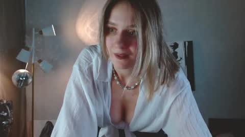 Michelle  online show from 06/08/26, 06:25
