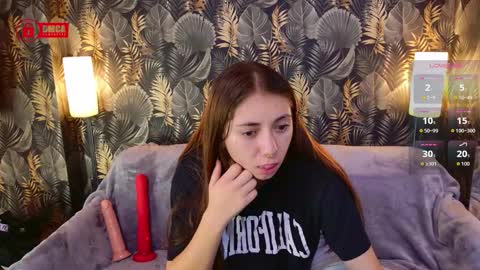 Snapshot of charming_lia chatting on 10/24/25, 07:49 CharmingLIA online show from 10/24/25, 07:49