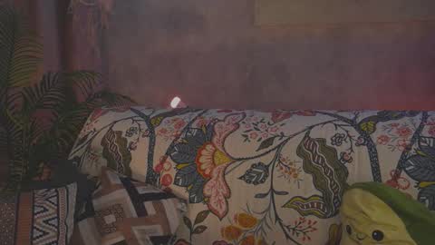 Snapshot of charming_lilly chatting on 10/03/25, 03:42 Lissa online show from 10/03/25, 03:42