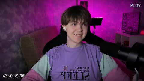 Snapshot of charonbaby1 chatting on 11/11/25, 09:48 lynxy online show from 11/11/25, 09:48