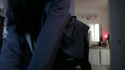 Snapshot of charr1barr chatting on 10/20/25, 02:06 Miss Chocolate online show from 10/20/25, 02:06