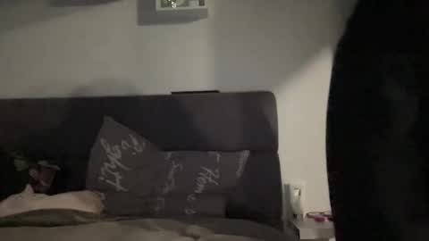 Vicky online show from 10/04/25, 02:04