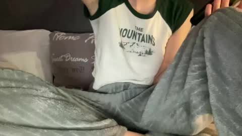 Vicky online show from 10/18/25, 06:19