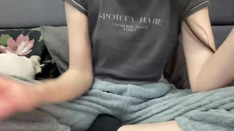 Vicky online show from 12/01/25, 12:15