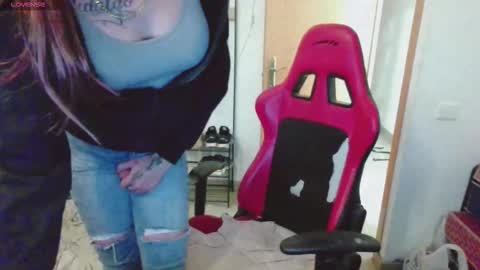 Snapshot of chased12 chatting on 11/01/25, 04:58 Chasey online show from 11/01/25, 04:58