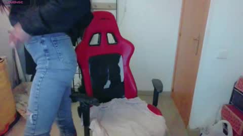 Snapshot of chased12 chatting on 11/02/25, 01:08 Chasey online show from 11/02/25, 01:08