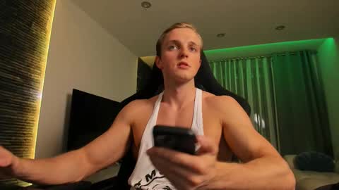 Snapshot of chasereed_ chatting on 11/03/25, 11:15 Chase Reed online show from 11/03/25, 11:15