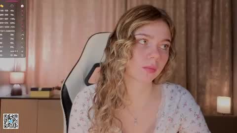 Emilia online show from 07/04/26, 04:07