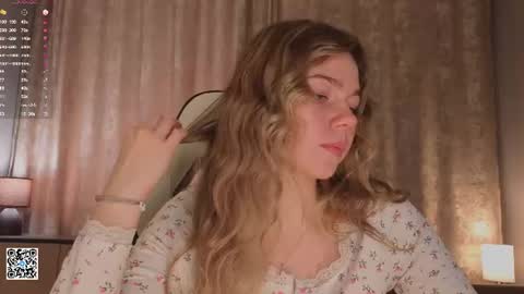 Emilia online show from 07/12/26, 04:03