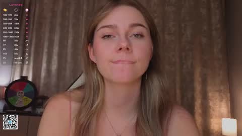 Emilia online show from 07/17/26, 04:19