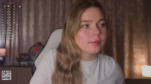 Emilia online show from 07/19/26, 04:05