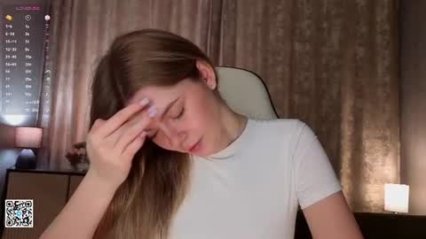 Emilia online show from 07/21/26, 04:04