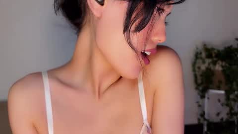 Snapshot of chasmic chatting on 09/24/25, 02:26 JASMINE usually going live about 2 am UTC online show from 09/24/25, 02:26