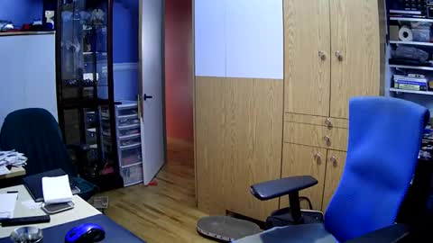 wanaBeYourToy online show from 12/04/24, 03:43