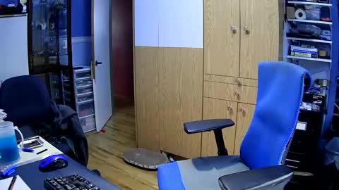 wanaBeYourToy online show from 12/07/24, 06:59