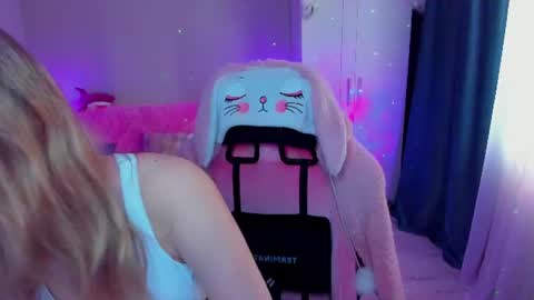 Betty online show from 07/12/26, 03:08