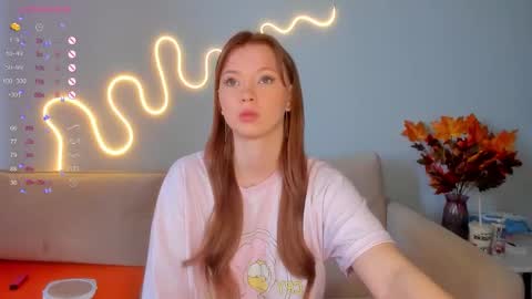 Em online show from 09/18/25, 08:27