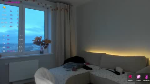 Em online show from 09/30/25, 01:27