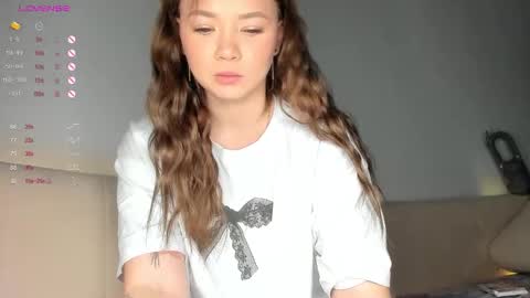 Em online show from 10/26/25, 07:09