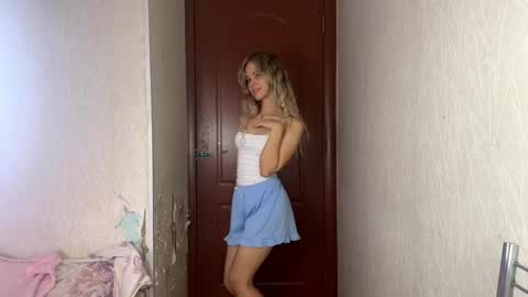 Milissa online show from 09/24/25, 02:20