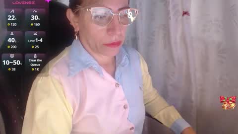 CHAYLA VICTORIA RUIZ  online show from 12/20/25, 10:06