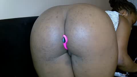cheeky_charms online show from 06/28/26, 02:12