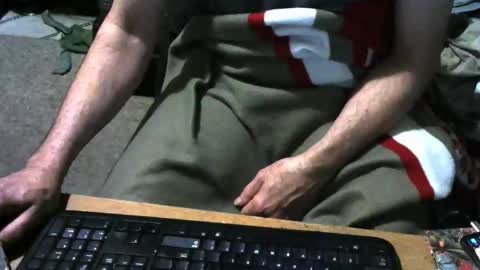 Snapshot of chefy999 chatting on 10/18/25, 12:17 chefy online show from 10/18/25, 12:17