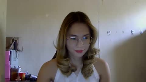 Snapshot of chelly4u69 chatting on 09/13/25, 04:12 chelly4u69 online show from 09/13/25, 04:12