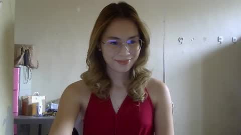 Snapshot of chelly4u69 chatting on 09/15/25, 03:50 chelly4u69 online show from 09/15/25, 03:50