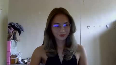 Snapshot of chelly4u69 chatting on 09/17/25, 03:30 chelly4u69 online show from 09/17/25, 03:30