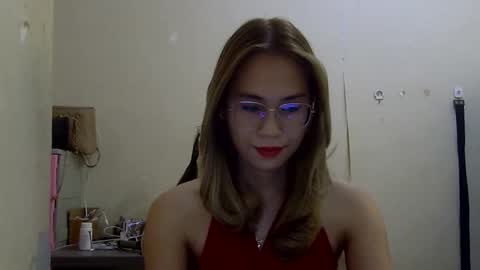 Snapshot of chelly4u69 chatting on 09/24/25, 04:38 chelly4u69 online show from 09/24/25, 04:38