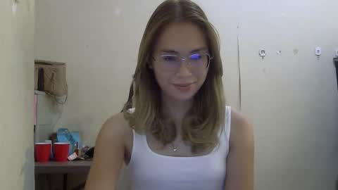 Snapshot of chelly4u69 chatting on 09/29/25, 04:50 chelly4u69 online show from 09/29/25, 04:50