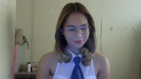 Snapshot of chelly4u69 chatting on 10/30/25, 04:25 chelly4u69 online show from 10/30/25, 04:25