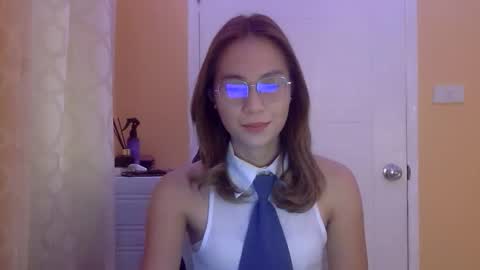 Snapshot of chelly4u69 chatting on 11/29/25, 03:53 chelly4u69 online show from 11/29/25, 03:53