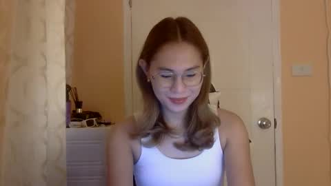 Snapshot of chelly4u69 chatting on 12/03/25, 02:30 chelly4u69 online show from 12/03/25, 02:30