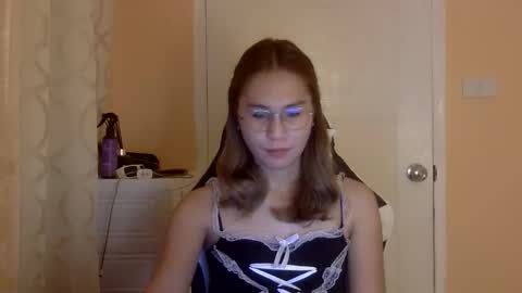 Snapshot of chelly4u69 chatting on 12/05/25, 05:16 chelly4u69 online show from 12/05/25, 05:16